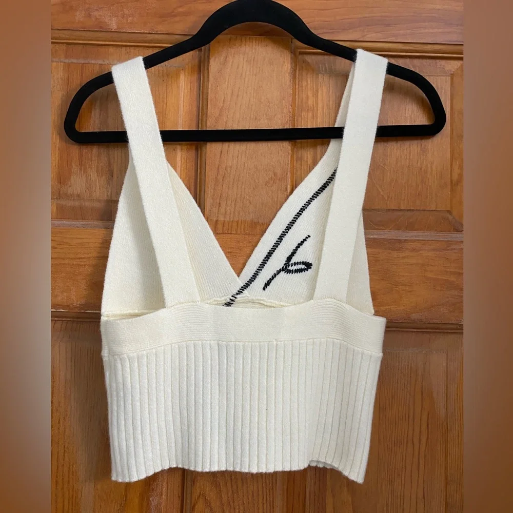 Zara Graphic Tank Sweater Featuring A Line Drawn Face On Front, size Medium - Picture 2 of 2
